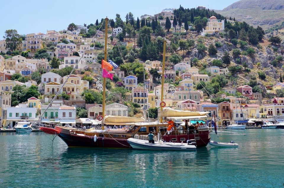Kolorowy zawrót głowy – wyspa Symi, Grecja